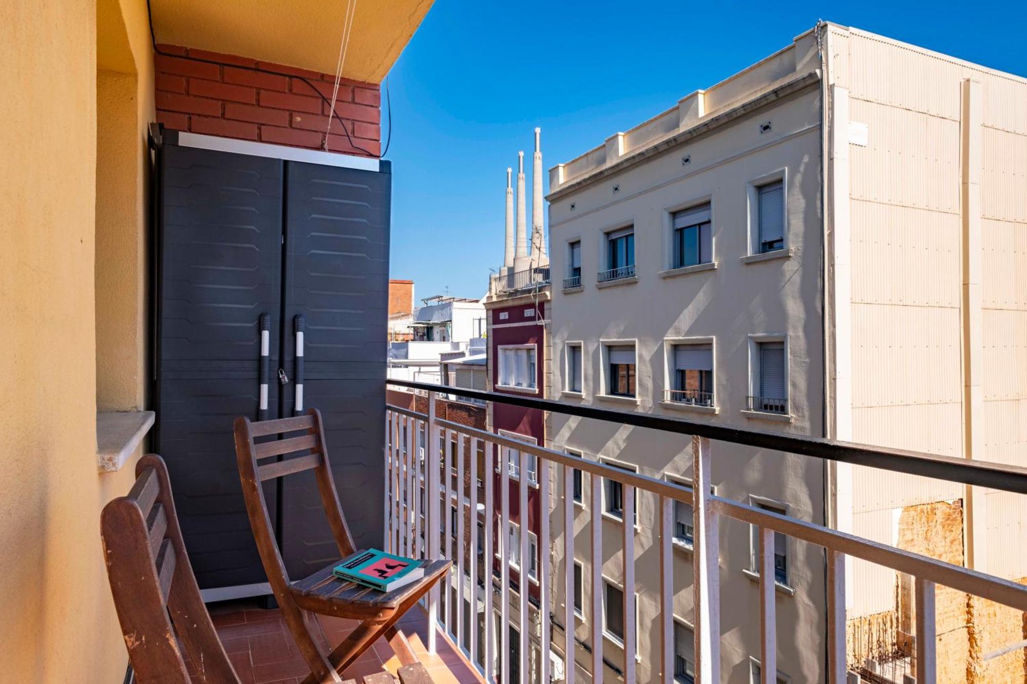 5 Min To The Sea And 15 Min To Barcelona Center Διαμέρισμα Sant Adria de Besos Εξωτερικό φωτογραφία